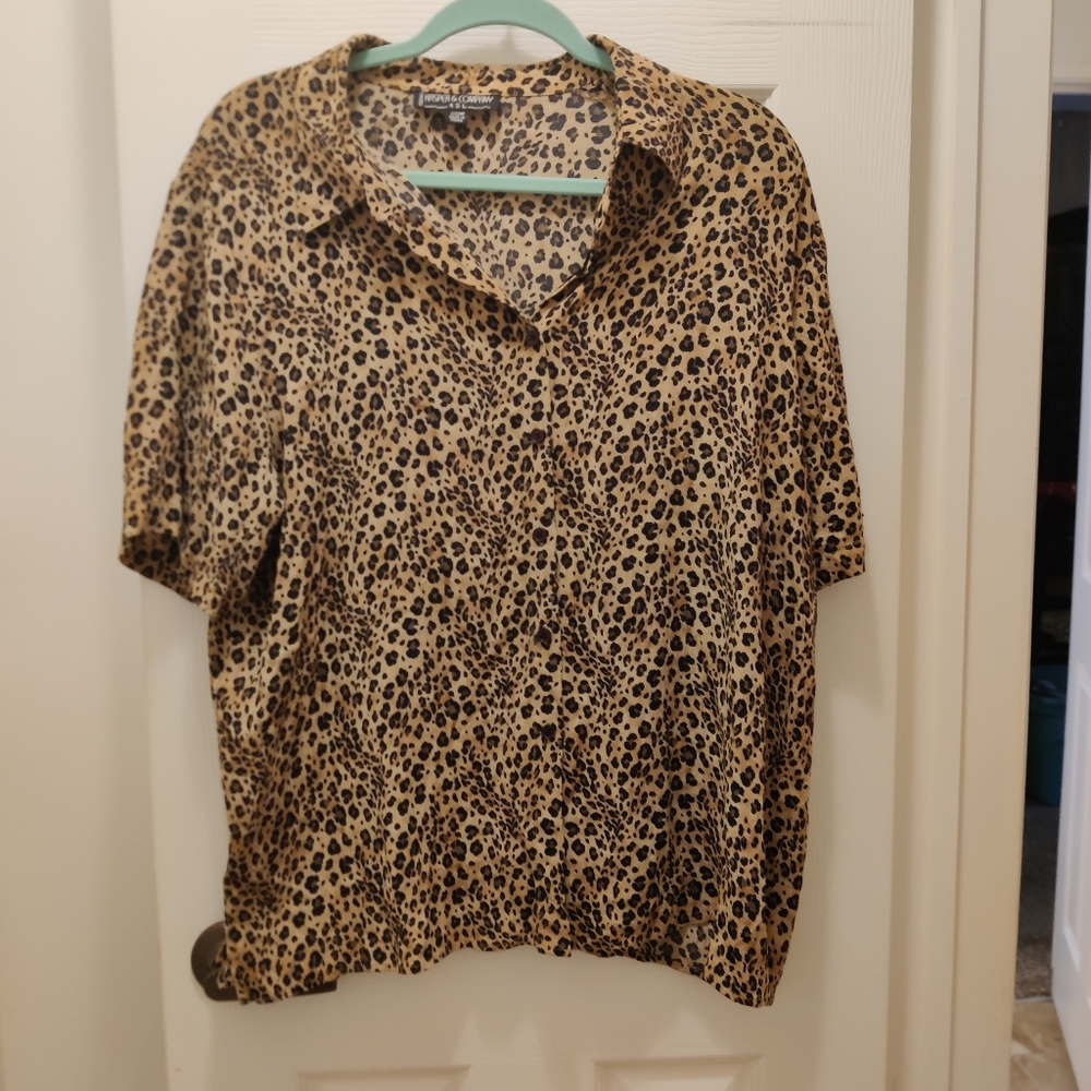 Kasper & company ASL leopard print short sleeve button down plus 20w